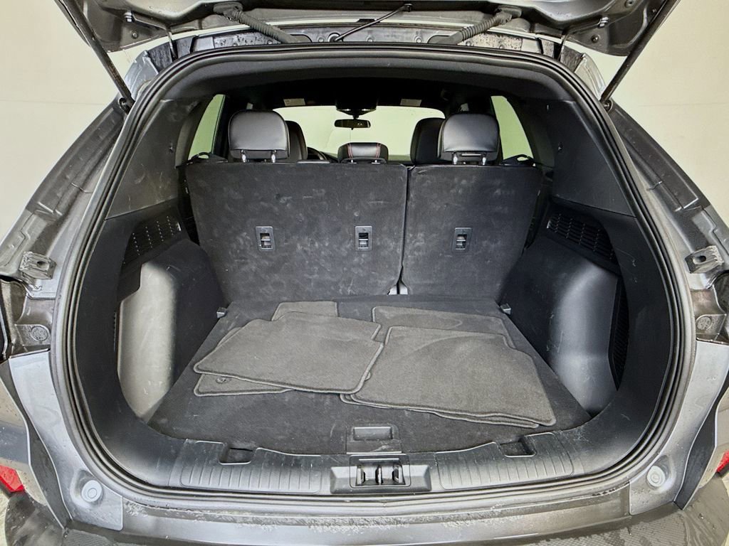 Certified 2025 Ford Escape ST-Line image 25