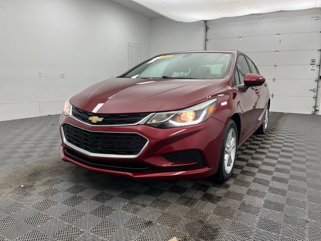 Used 2018 Chevrolet Cruze LT w/ Convenience Package image 8
