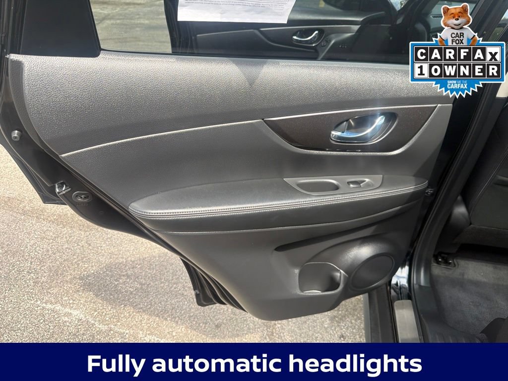 Used 2020 Nissan Rogue SV w/ Sun & Sound Touring Package AWD/4WD image 22
