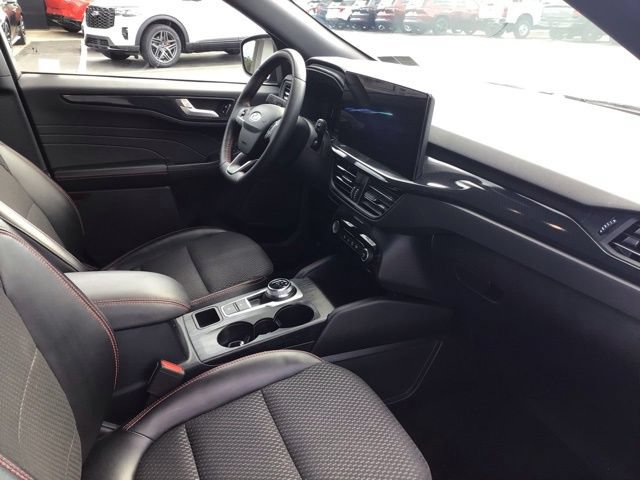 Certified 2023 Ford Escape ST-Line w/ Tech Pack #1 AWD/4WD image 11