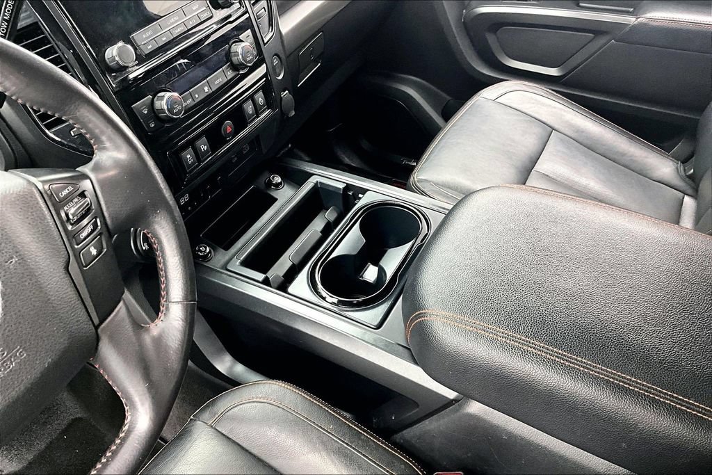 Used 2021 Nissan Titan PRO-4X w/ Pro-4x Convenience Package AWD/4WD image 15