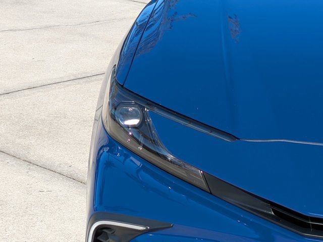 Used 2025 Toyota Camry SE image 9