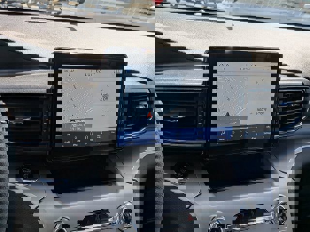 Certified 2023 Ford Explorer XLT w/ Equipment Group 202A RWD image 21