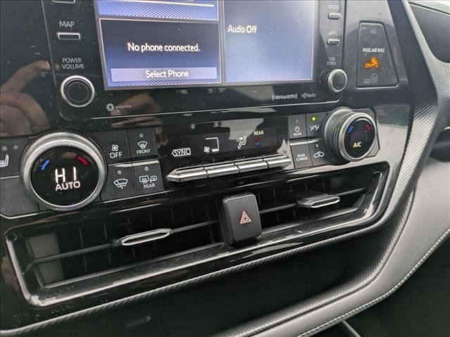 Used 2021 Toyota Highlander XSE AWD/4WD image 11