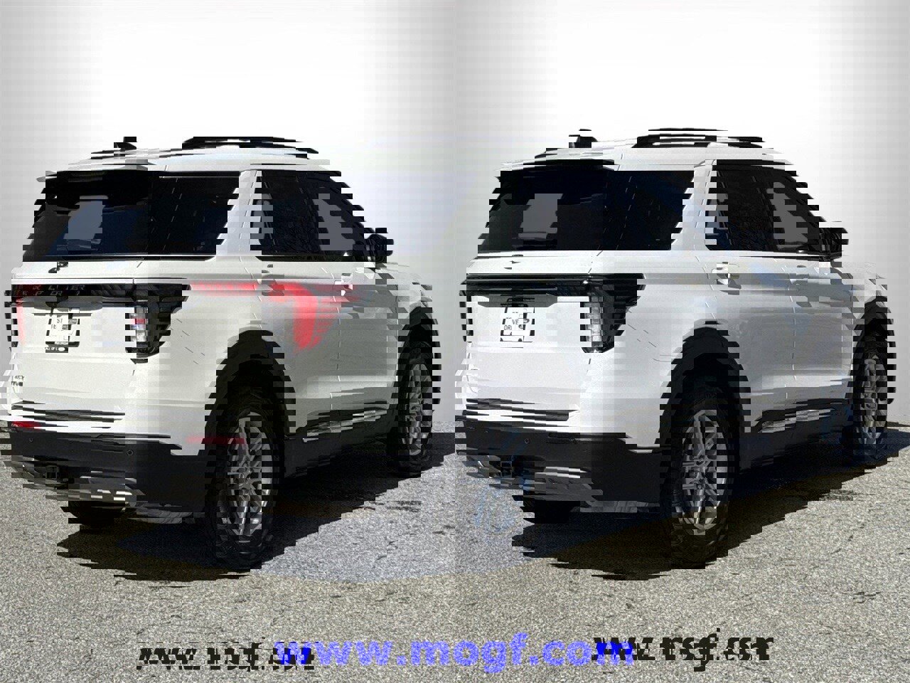 Certified 2025 Ford Explorer Active w/ Active Comfort Package image 4