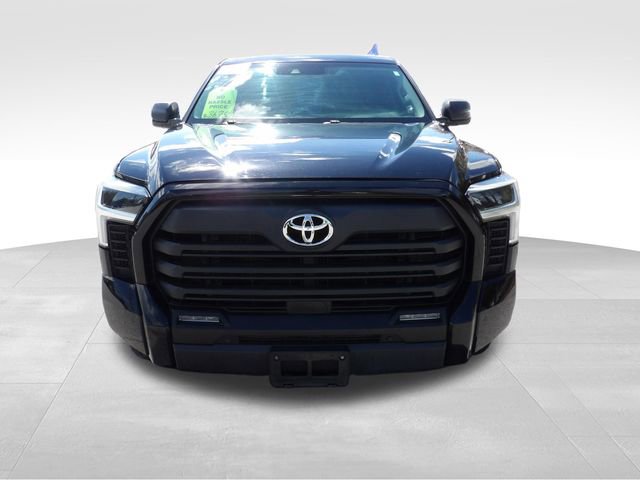 Used 2022 Toyota Tundra SR5 w/ SR5 Convenience Package AWD/4WD image 2