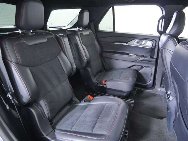 Certified 2026 Ford Explorer ST AWD/4WD image 17