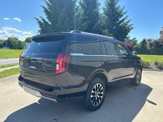 Certified 2025 Ford Expedition Platinum AWD/4WD image 8