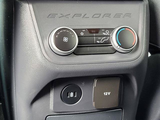 Certified 2025 Ford Explorer Active RWD image 19