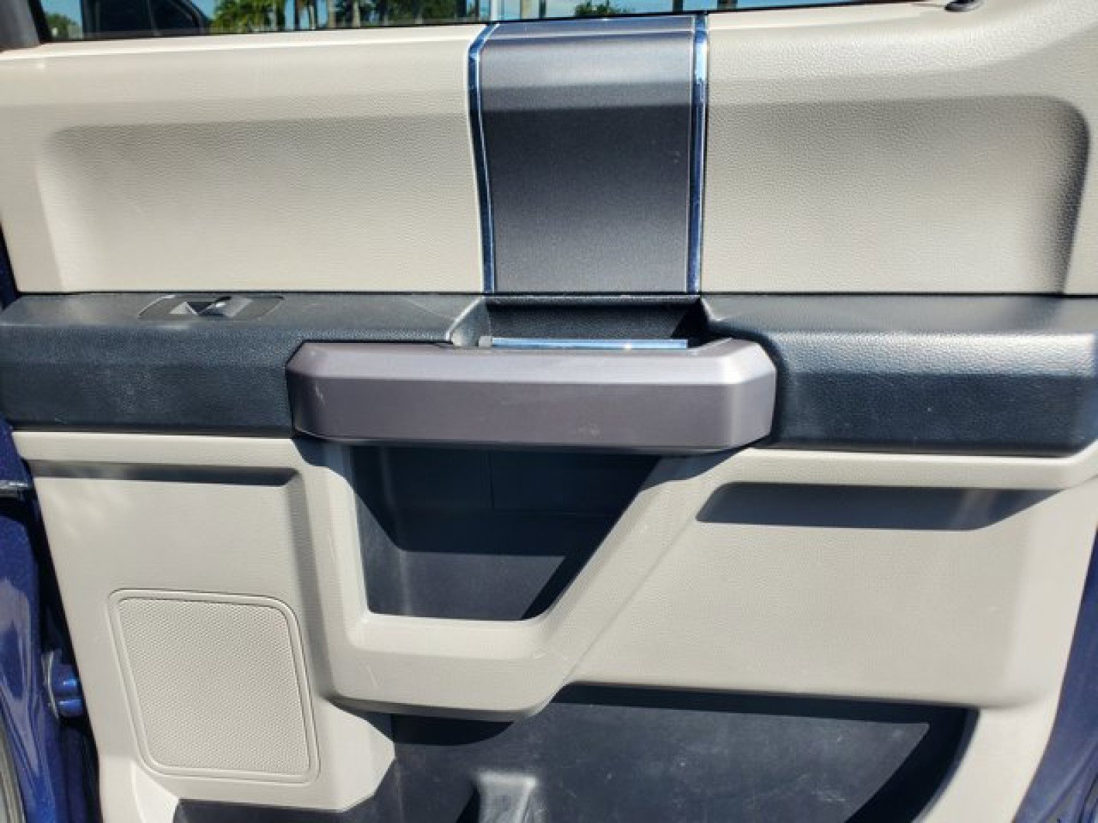 Certified 2018 Ford F150 XLT w/ Equipment Group 302A Luxury image 33