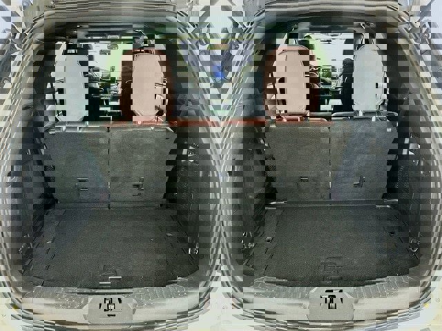 Certified 2020 Ford Explorer Platinum w/ Premium Technology Package image 27