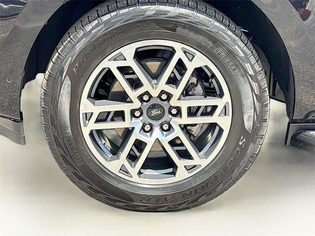 Certified 2025 Ford Expedition Active AWD/4WD image 35