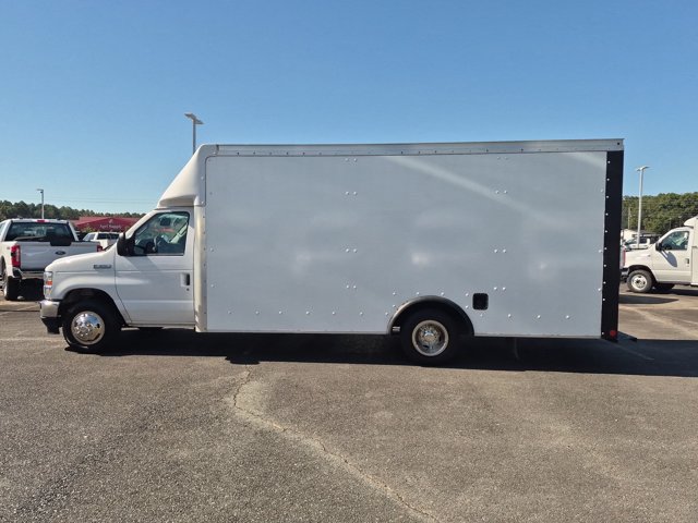 Certified 2022 Ford E-350 and Econoline 350 Super Duty w/ Power Windows & Locks Group RWD image 7