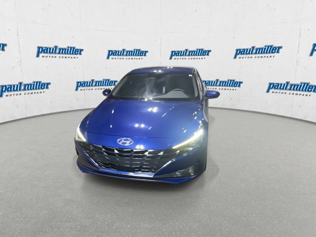 Used 2022 Hyundai Elantra SEL w/ Convenience + Premium Package FWD image 4