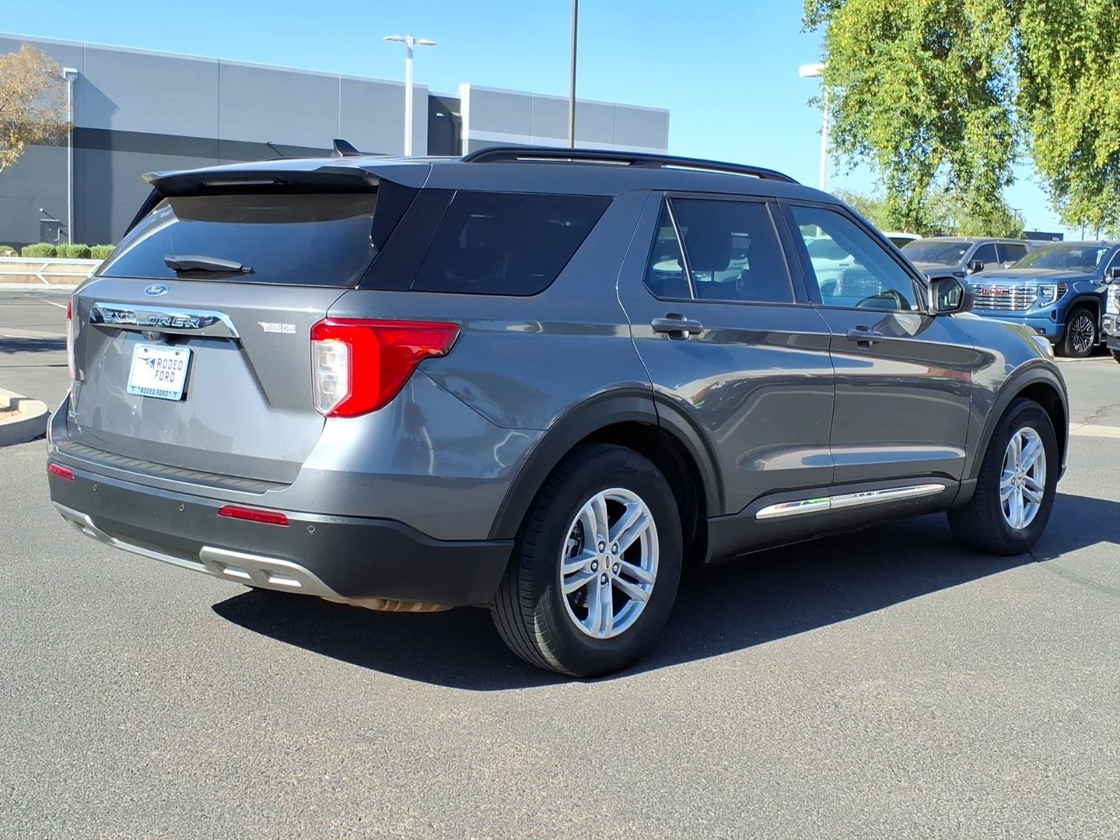 Certified 2023 Ford Explorer XLT w/ Equipment Group 202A RWD image 5