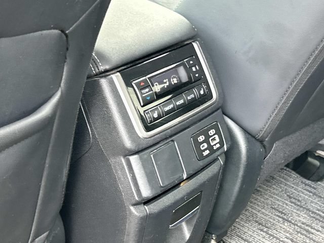 Used 2023 Subaru Ascent Limited AWD/4WD image 21