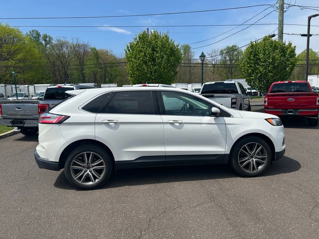 Certified 2023 Ford Edge Titanium AWD/4WD image 2