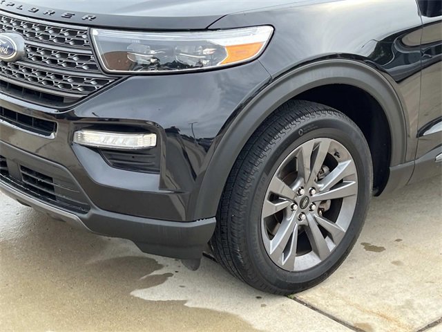 Certified 2022 Ford Explorer XLT w/ Equipment Group 202A image 8