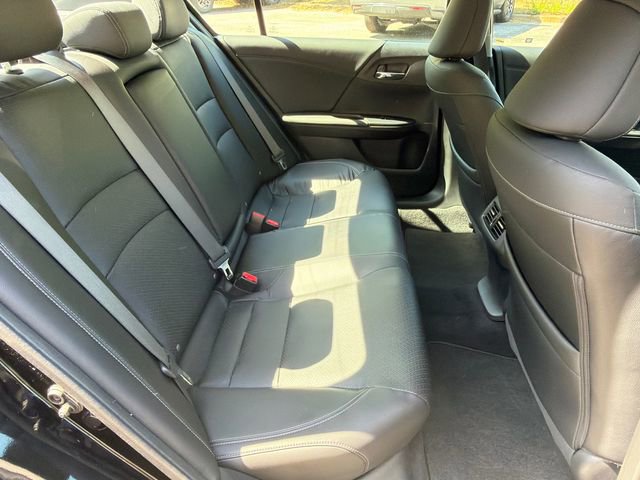 Used 2017 Honda Accord EX-L image 17