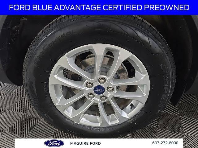Certified 2022 Ford Escape SE w/ Cold Weather Package AWD/4WD image 17