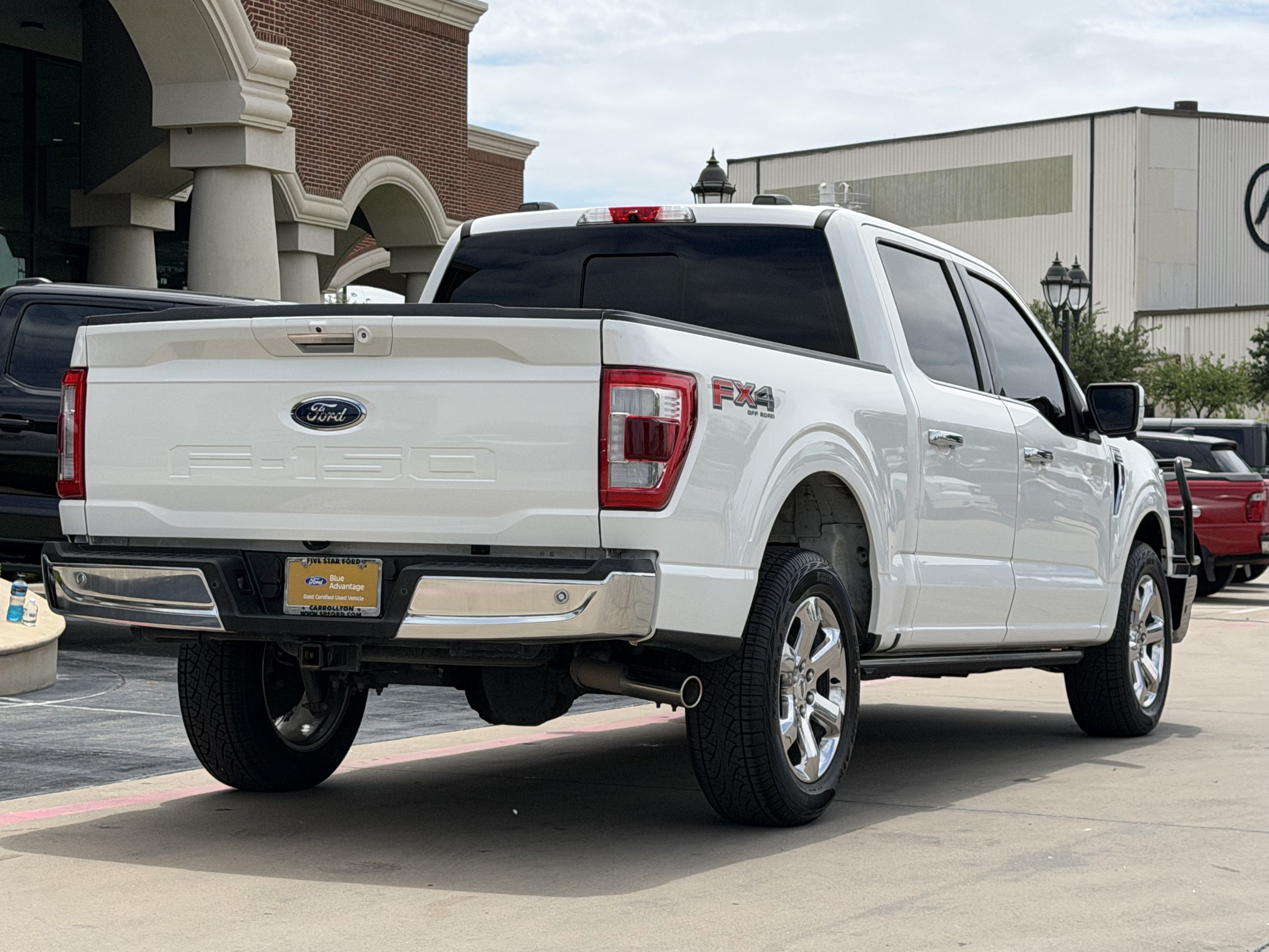 Certified 2022 Ford F150 Lariat w/ Equipment Group 502A High AWD/4WD image 4