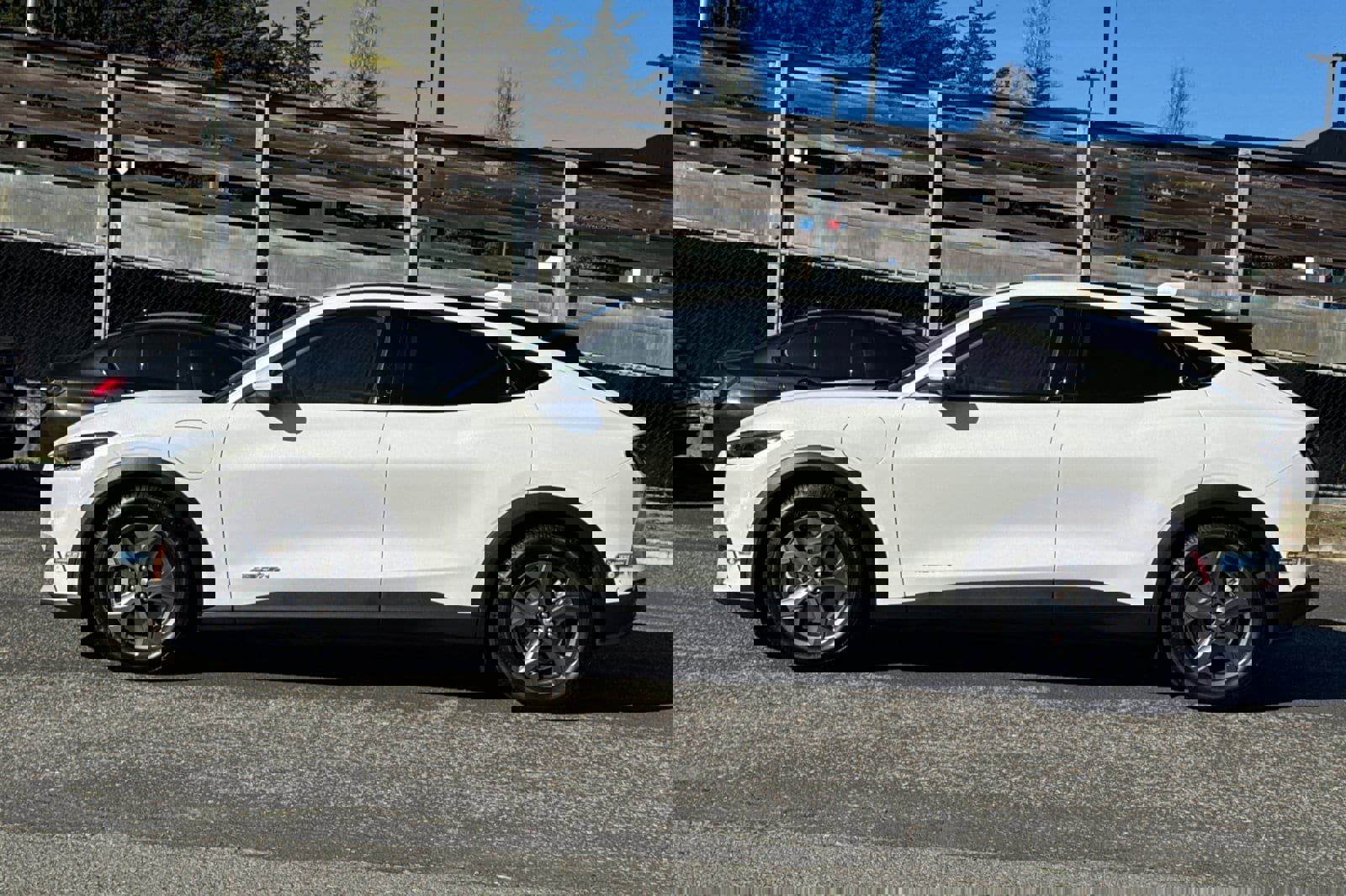 Certified 2021 Ford Mustang Mach-E Select w/ Comfort/Technology Package image 7