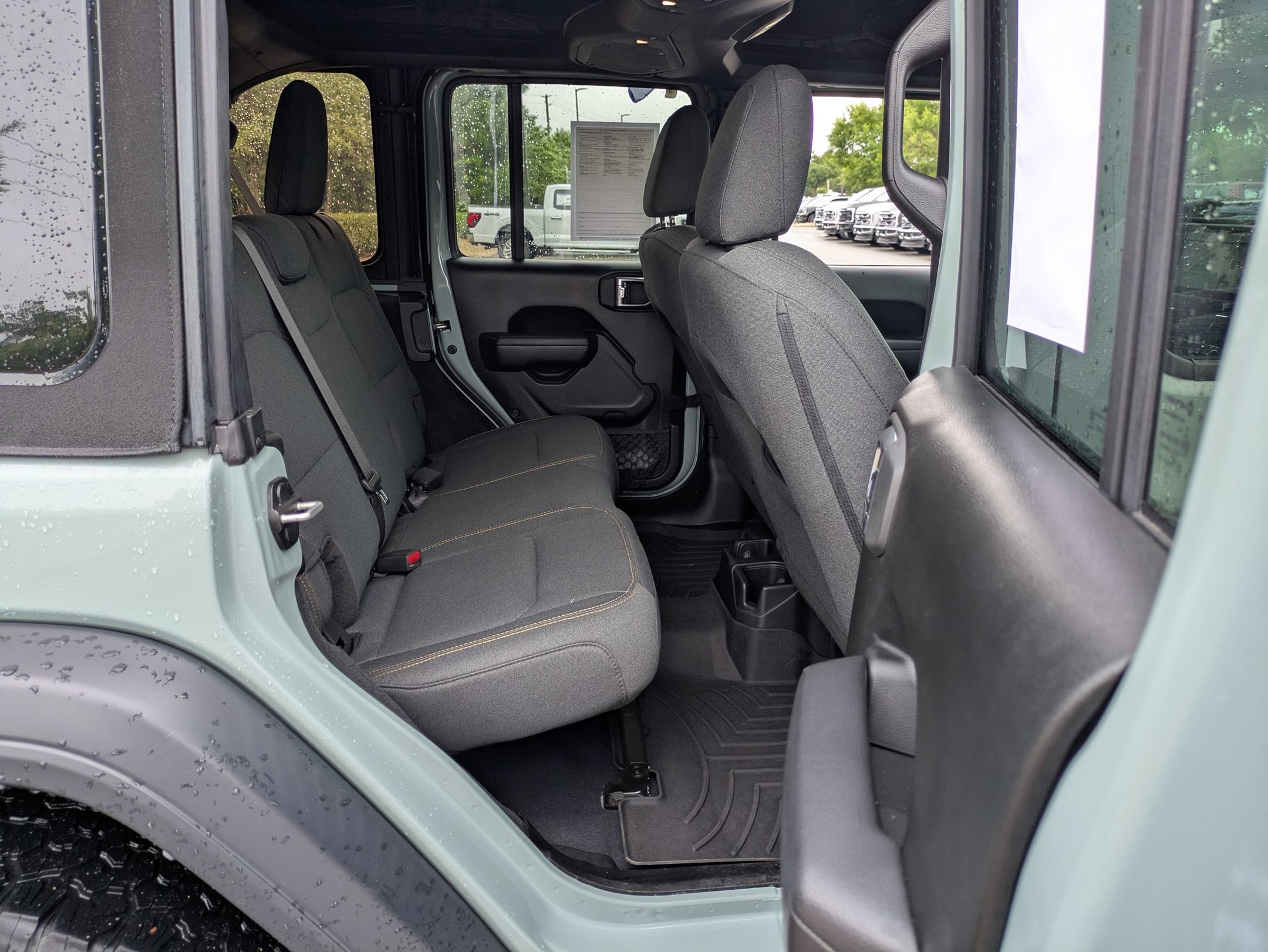 Used 2024 Jeep Wrangler Unlimited Sport AWD/4WD image 33