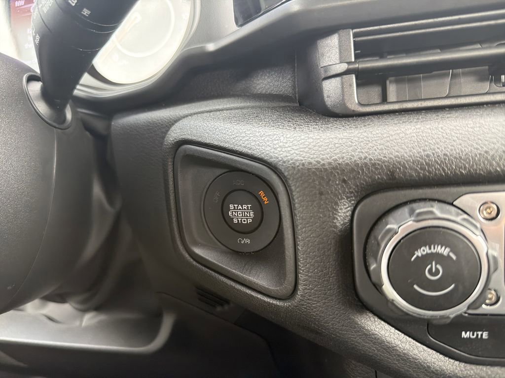 Used 2025 Jeep Wrangler Sport image 25