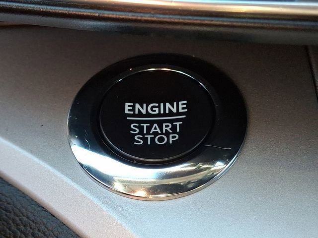 Certified 2022 Ford Explorer XLT w/ Equipment Group 202A image 24