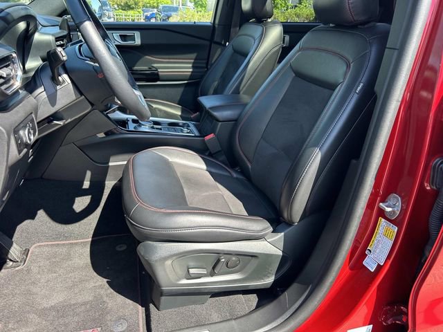Certified 2024 Ford Explorer ST-Line w/ Class IV Trailer Tow Package AWD/4WD image 35
