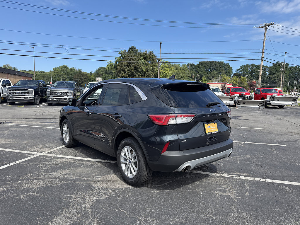 Certified 2022 Ford Escape SE w/ Cold Weather Package AWD/4WD image 3