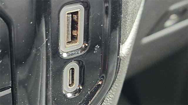 Used 2024 GMC Sierra 1500 SLT image 16