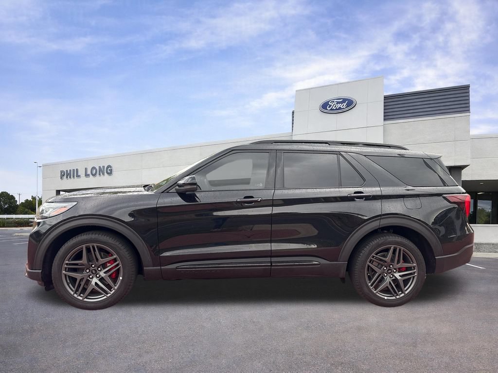 Certified 2025 Ford Explorer ST AWD/4WD image 5