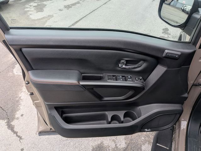 Used 2022 Nissan Titan PRO-4X w/ Pro-4x Convenience Package image 6