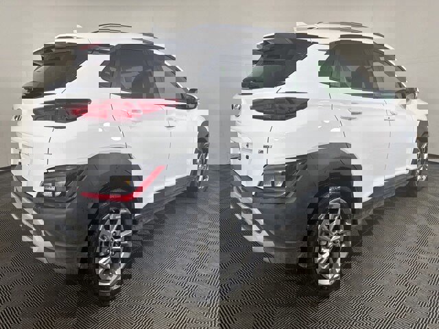 Used 2023 Hyundai Kona SEL w/ Cargo Package image 5