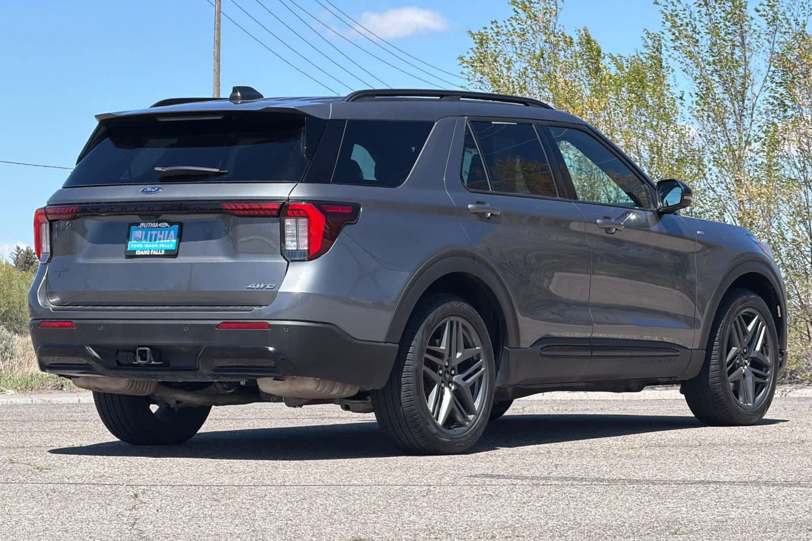 Certified 2025 Ford Explorer ST-Line w/ ST-Line Street Pack AWD/4WD image 2