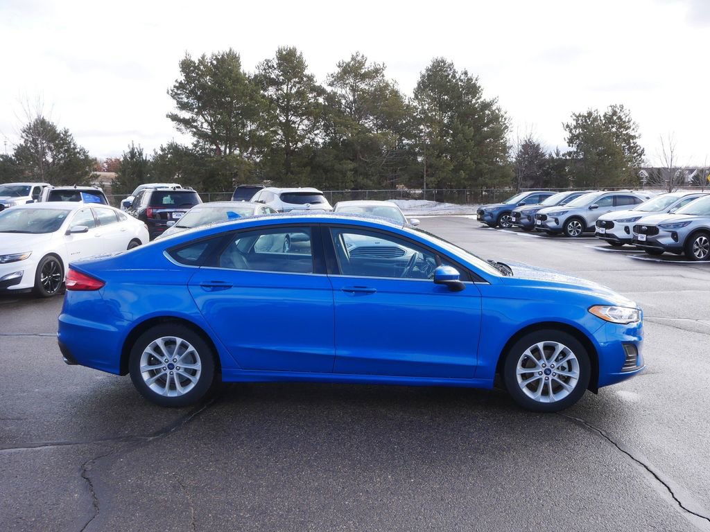 Certified 2020 Ford Fusion SE image 4