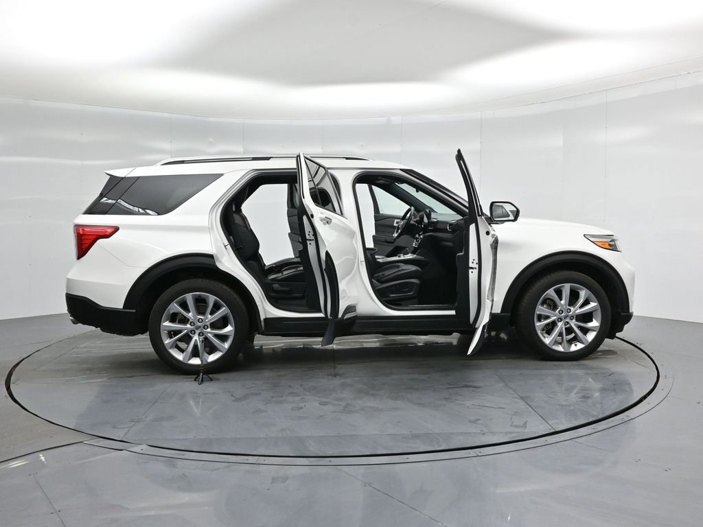 Certified 2022 Ford Explorer Platinum w/ Technology Package image 5