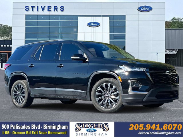 Used 2023 Chevrolet Traverse RS