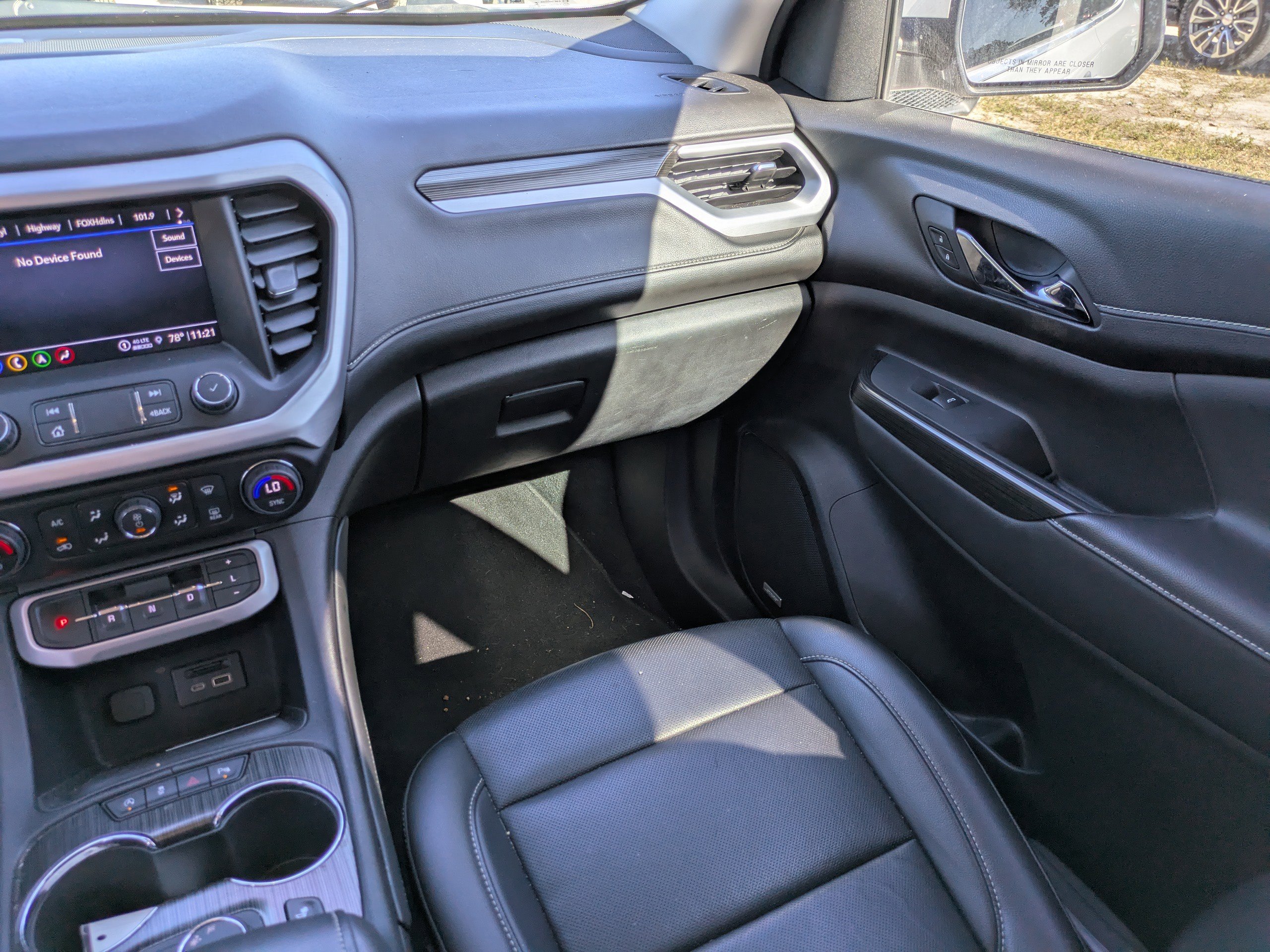 Used 2023 GMC Acadia SLT FWD image 16