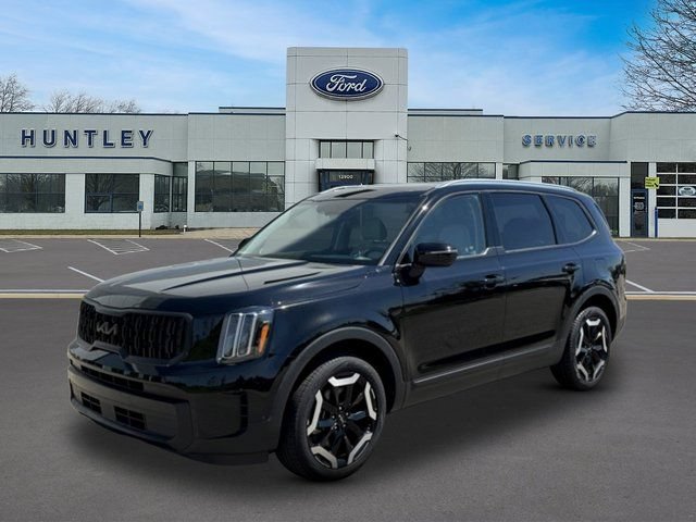Used 2024 Kia Telluride EX w/ EX Captain's Chair Package