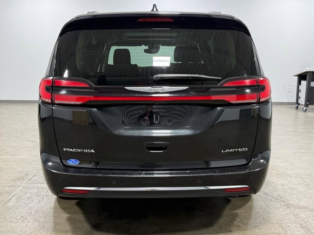 Used 2022 Chrysler Pacifica Limited image 5
