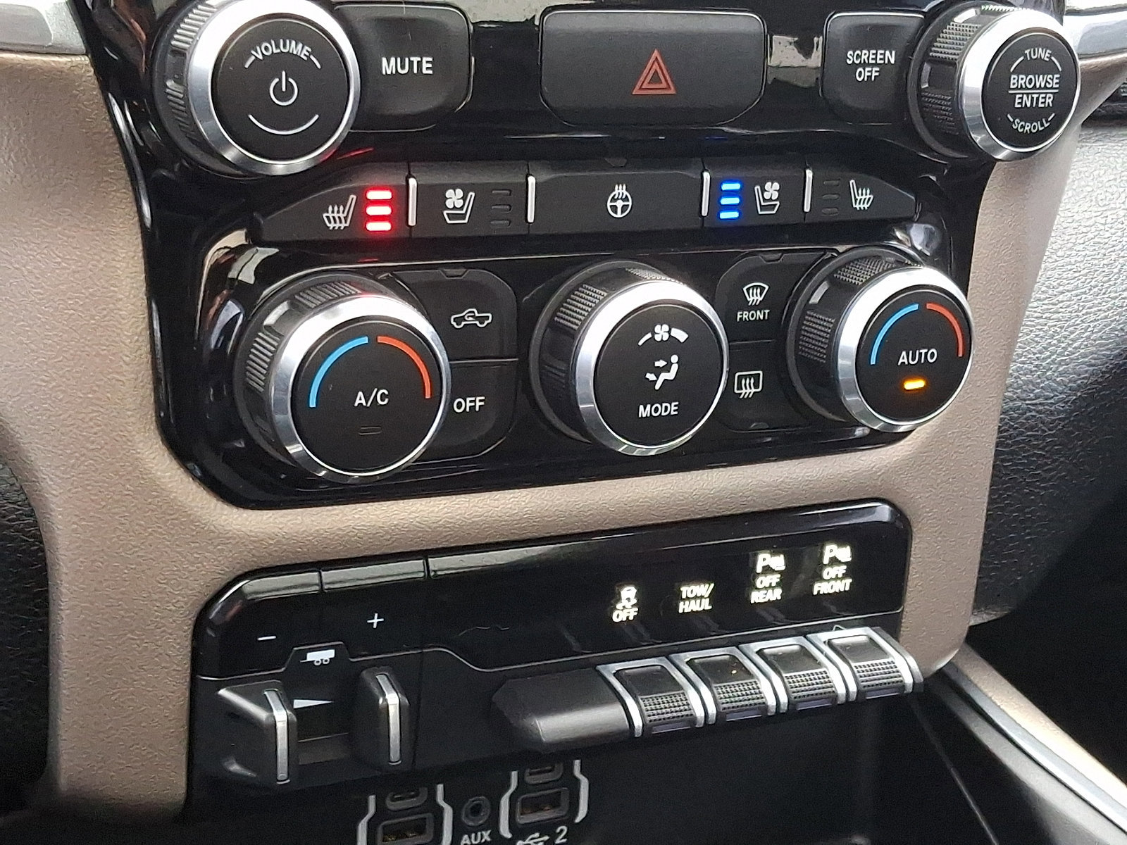 Used 2020 RAM 1500 Laramie image 18