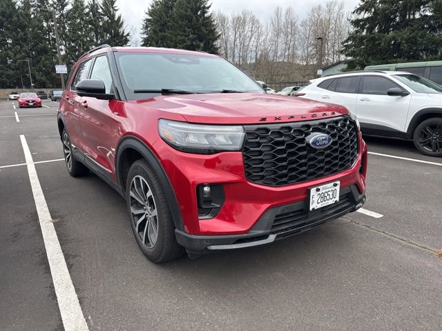 Certified 2025 Ford Explorer ST-Line image 2