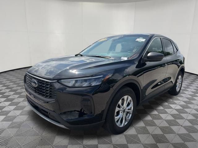 Certified 2023 Ford Escape Active AWD/4WD image 14