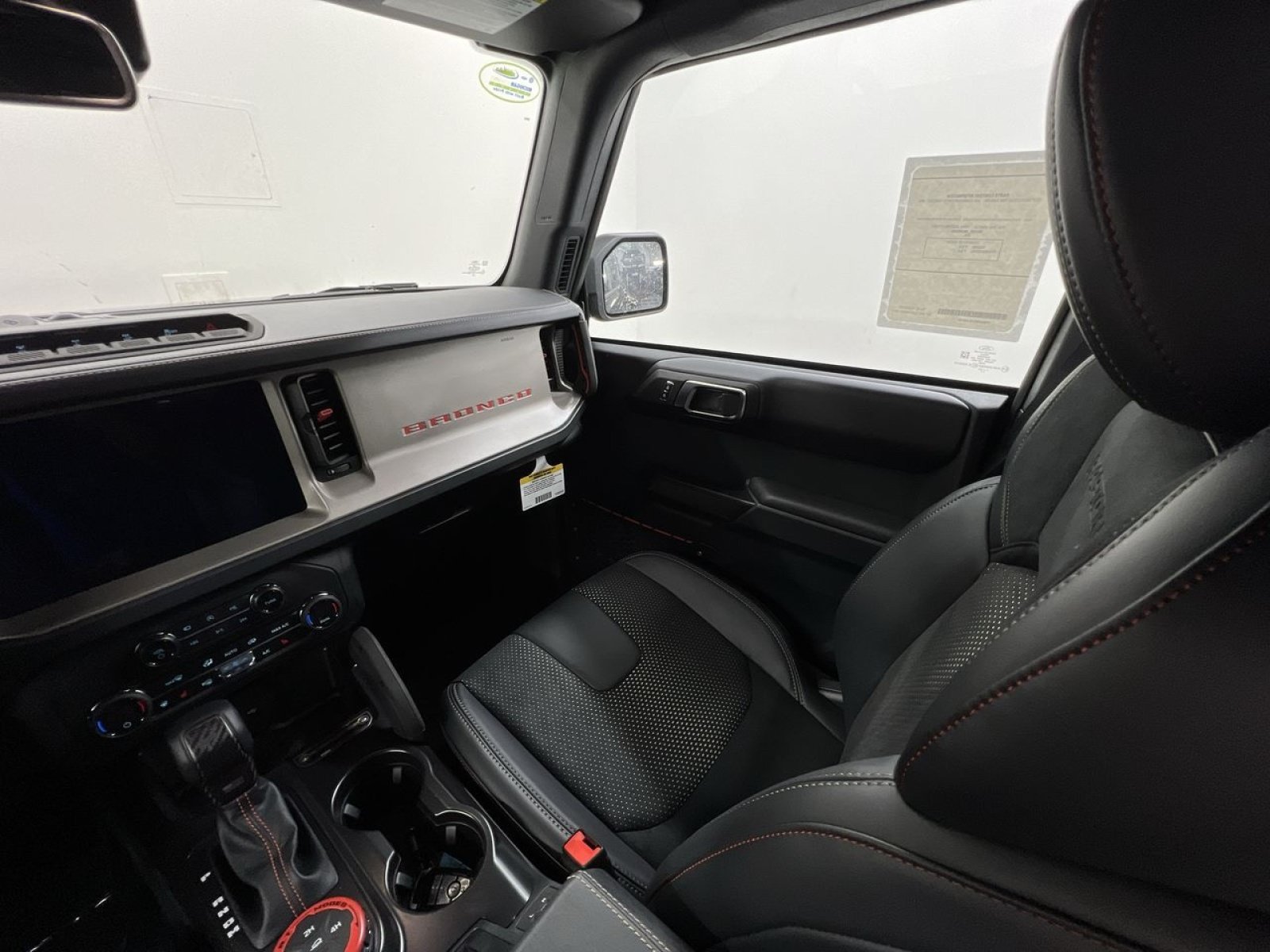 Certified 2024 Ford Bronco Raptor w/ Interior Carbon Fiber Pack 6 AWD/4WD image 15