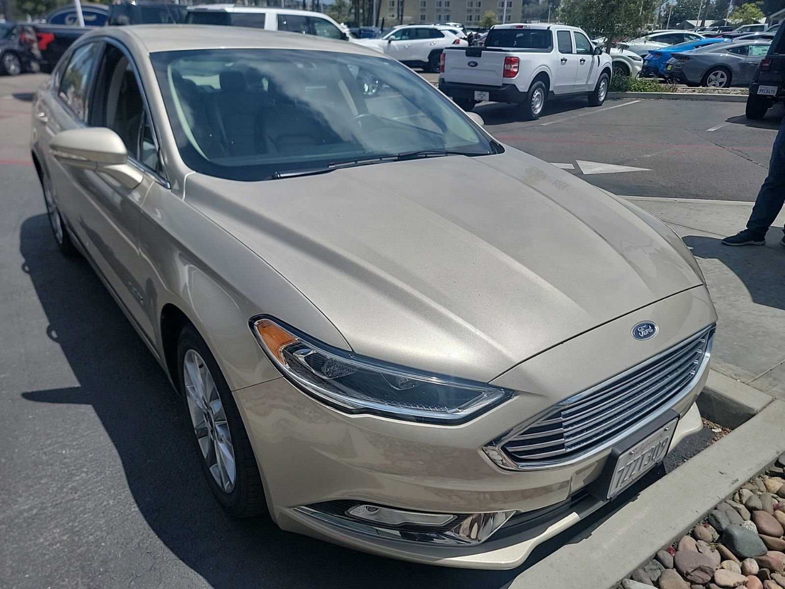 Certified 2017 Ford Fusion Energi SE FWD image 7