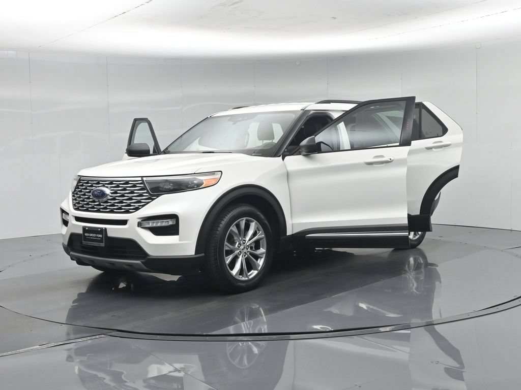 Certified 2021 Ford Explorer XLT w/ Equipment Group 202A RWD image 30