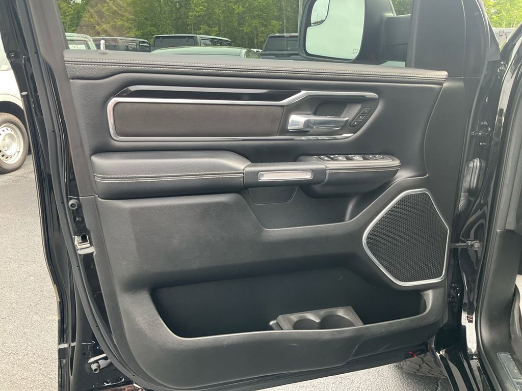 Used 2022 RAM 1500 Laramie w/ Sport Appearance Package AWD/4WD image 17