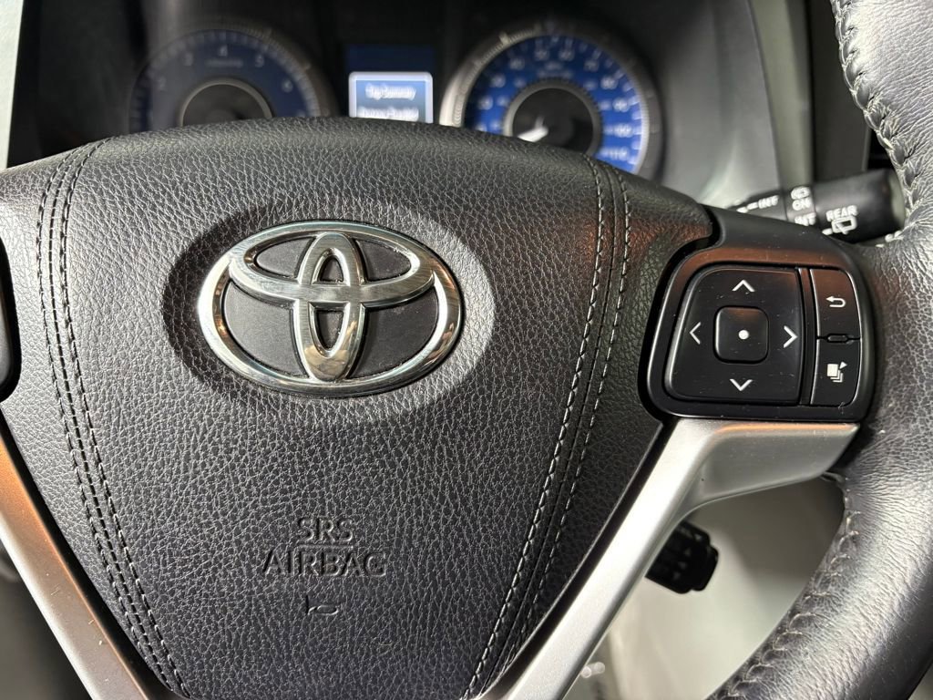Used 2017 Toyota Sienna AWD image 23